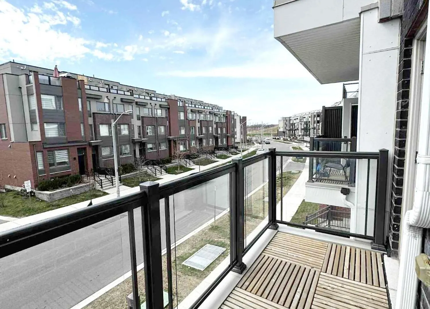Modern Private Room Private Bathroom With King Bed With Tv And Balcony Midtown Downtown Toronto Kwatera prywatna